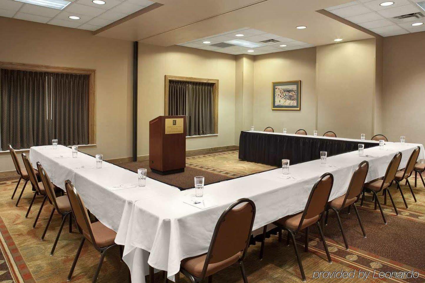 Embassy Suites By Hilton Orlando Airport Bagian luar foto